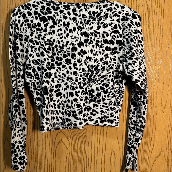 Gaze Black and White Animal Print Crop Top - Picture 7 of 7
